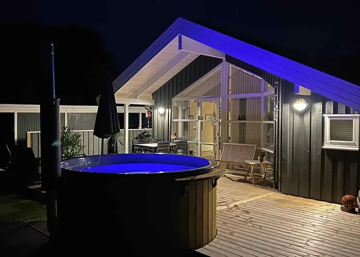 Cozy In Scenic Surroundings *