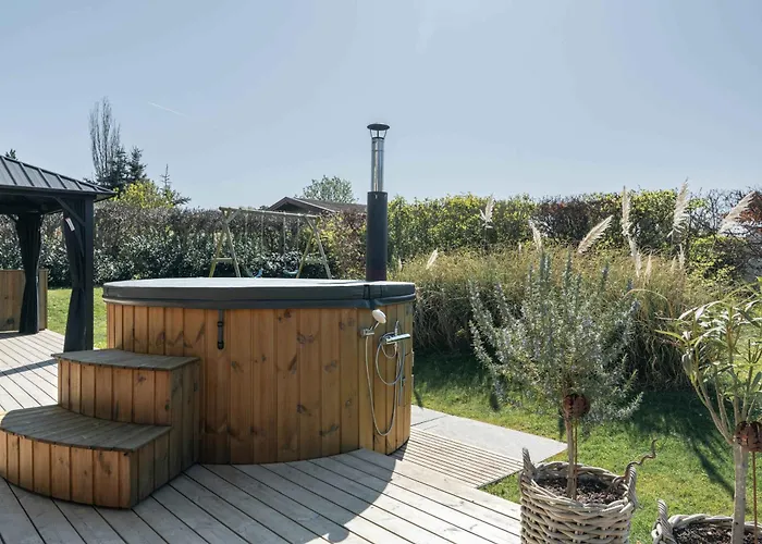 Cozy In Scenic Surroundings *