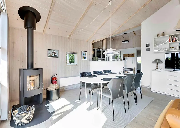 Cozy In Scenic Surroundings * Assens