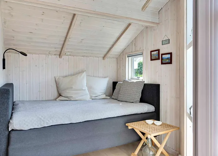 Cozy In Scenic Surroundings *